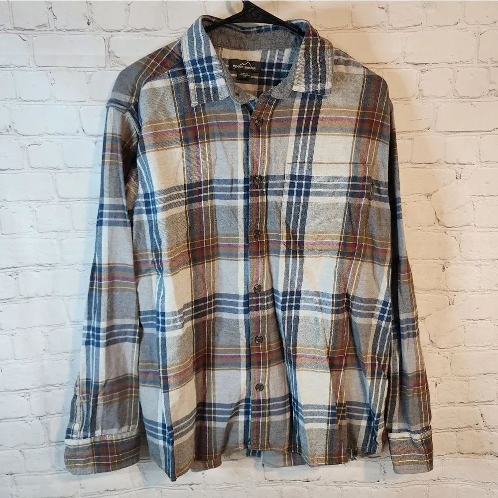 Men's Eddie Bauer longsleeve button-down shirt, size Large